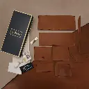 皮革 x 情侶專屬黃銅模具。手縫材料包錢包套裝B。SPS011.webp