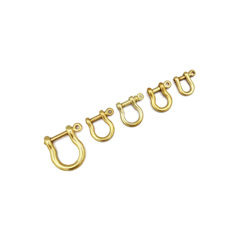 Copper horseshoe buckle